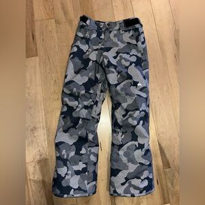 Quiksilver camo ski pants 10y
